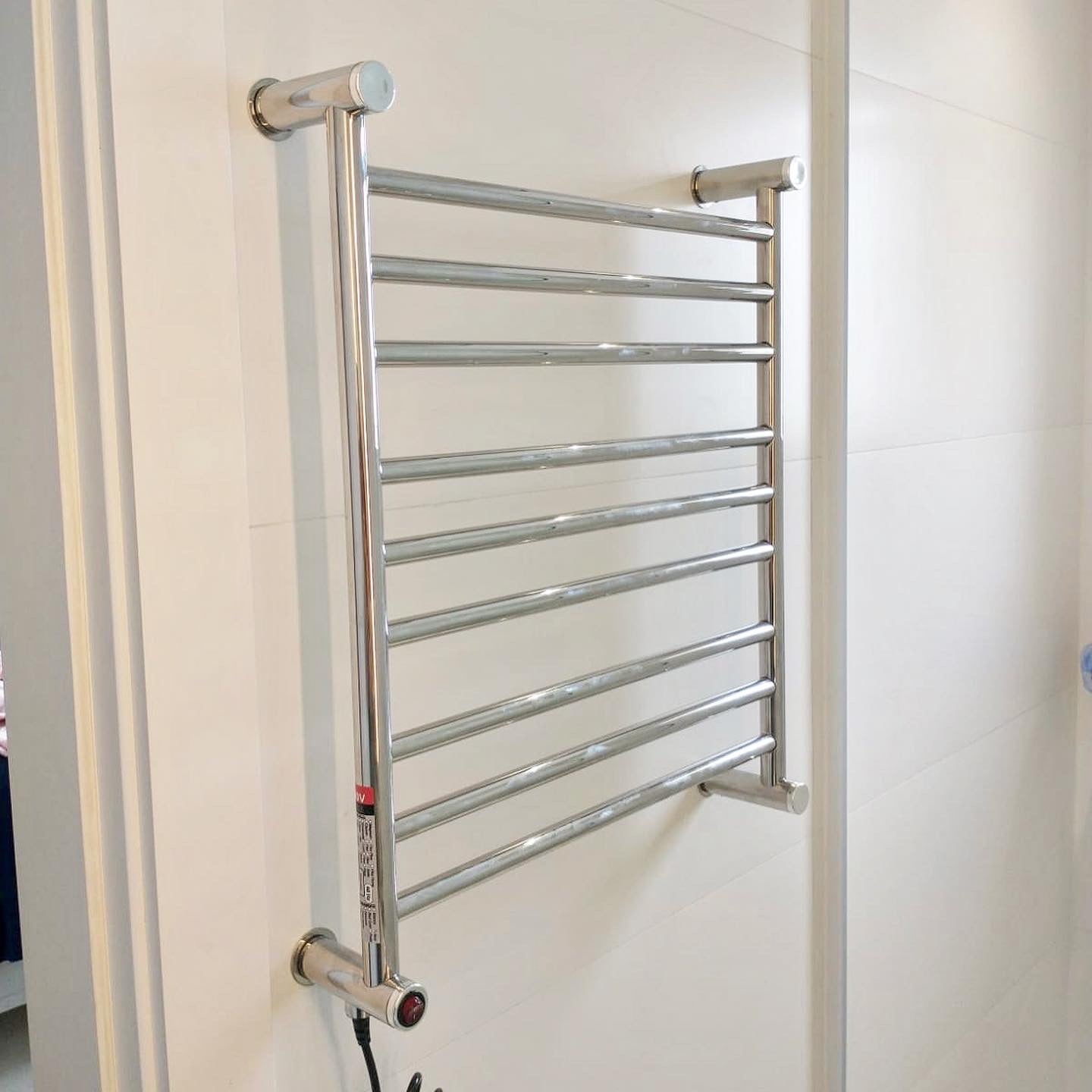 Toalheiro Térmico Belle Inox Aquece